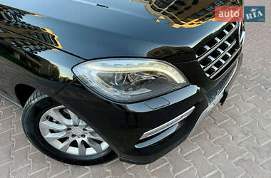 Позашляховик / Кросовер Mercedes-Benz M-Class 2013 в 