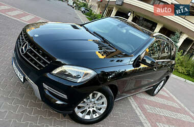 Позашляховик / Кросовер Mercedes-Benz M-Class 2013 в 
