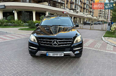 Позашляховик / Кросовер Mercedes-Benz M-Class 2013 в 