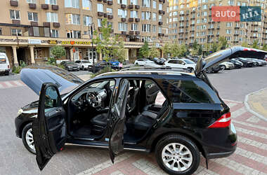 Позашляховик / Кросовер Mercedes-Benz M-Class 2013 в 