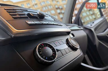 Позашляховик / Кросовер Mercedes-Benz M-Class 2013 в 