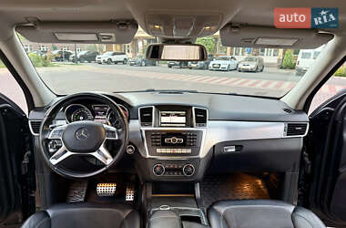 Позашляховик / Кросовер Mercedes-Benz M-Class 2013 в 