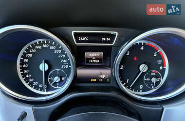 Позашляховик / Кросовер Mercedes-Benz M-Class 2013 в 