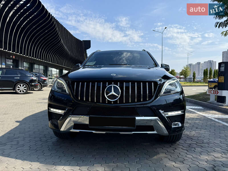 Внедорожник / Кроссовер Mercedes-Benz M-Class 2014 в Киеве
