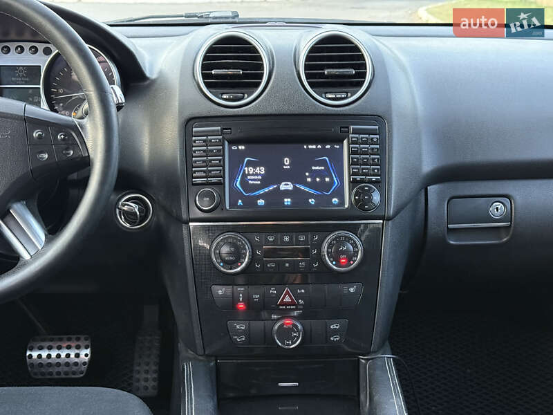 Внедорожник / Кроссовер Mercedes-Benz M-Class 2006 в Ужгороде