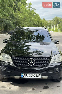 Позашляховик / Кросовер Mercedes-Benz M-Class 2005 в 