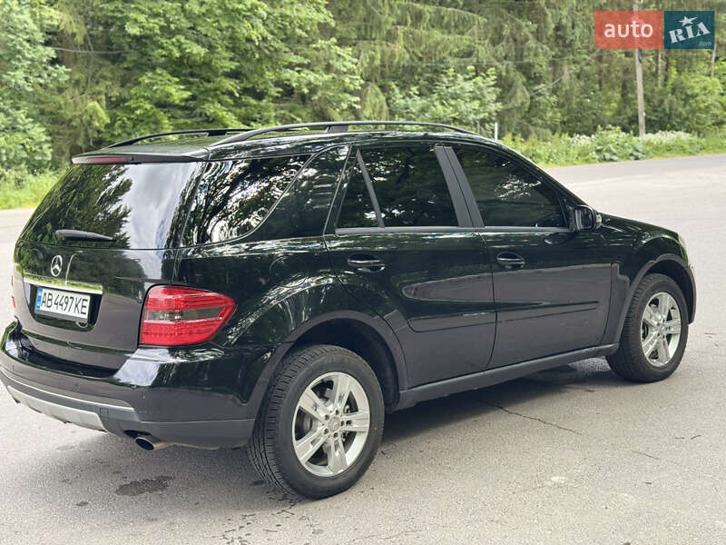 Внедорожник / Кроссовер Mercedes-Benz M-Class 2005 в Хмельнике