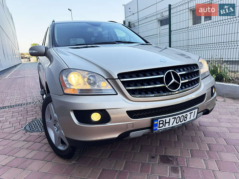 Внедорожник / Кроссовер Mercedes-Benz M-Class 2007 в 