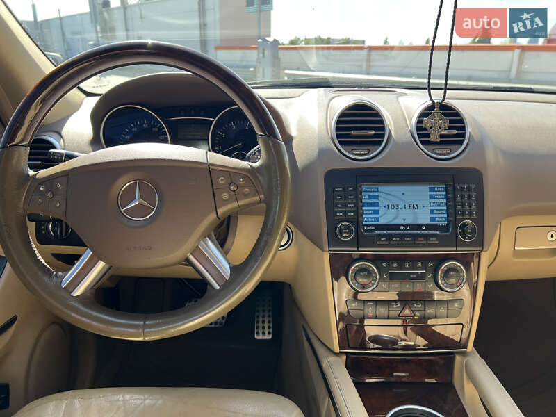 Внедорожник / Кроссовер Mercedes-Benz M-Class 2008 в Киеве