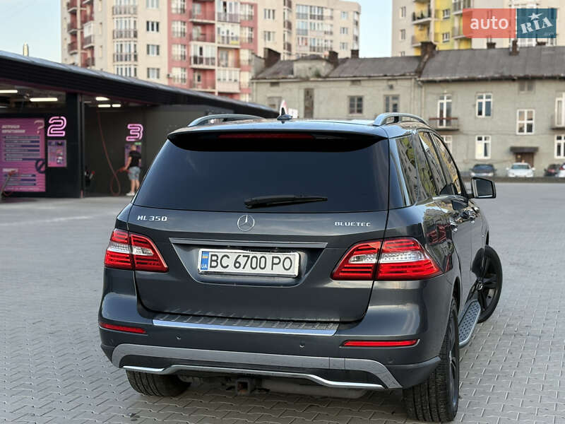 Внедорожник / Кроссовер Mercedes-Benz M-Class 2012 в Львове