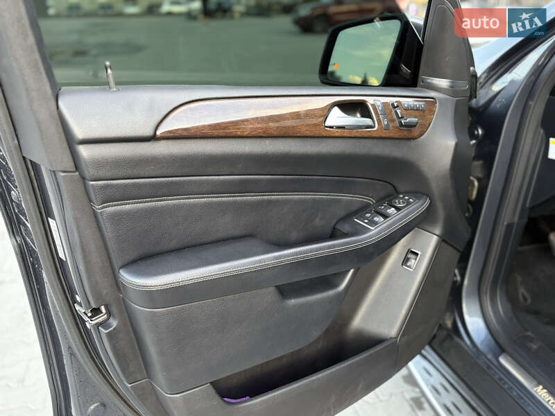 Внедорожник / Кроссовер Mercedes-Benz M-Class 2012 в Львове