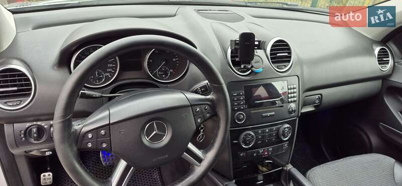 Внедорожник / Кроссовер Mercedes-Benz M-Class 2006 в Дубно