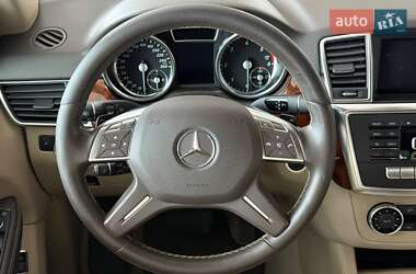 Позашляховик / Кросовер Mercedes-Benz M-Class 2013 в 