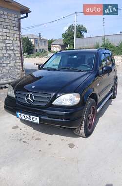 Внедорожник / Кроссовер Mercedes-Benz M-Class 2000 в 