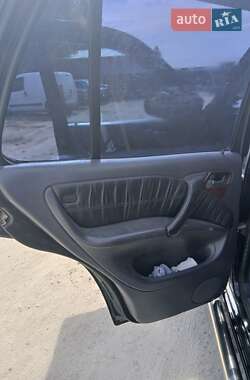 Внедорожник / Кроссовер Mercedes-Benz M-Class 2000 в 