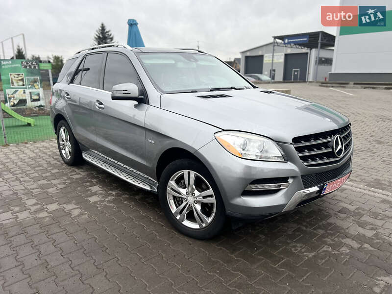 Внедорожник / Кроссовер Mercedes-Benz M-Class 2012 в Нововолынске