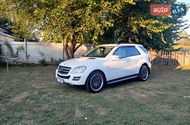 Позашляховик / Кросовер Mercedes-Benz M-Class 2010 в Києві
