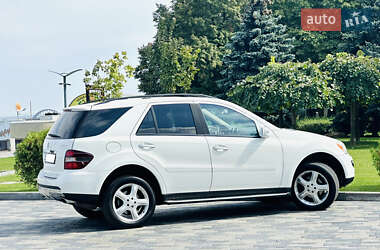 Позашляховик / Кросовер Mercedes-Benz M-Class 2008 в 