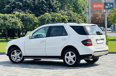Позашляховик / Кросовер Mercedes-Benz M-Class 2008 в 