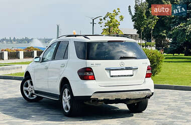 Позашляховик / Кросовер Mercedes-Benz M-Class 2008 в 