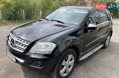 Внедорожник / Кроссовер Mercedes-Benz M-Class 2010 в 
