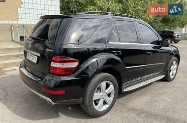 Внедорожник / Кроссовер Mercedes-Benz M-Class 2010 в 