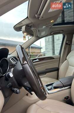 Внедорожник / Кроссовер Mercedes-Benz M-Class 2012 в 