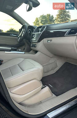 Внедорожник / Кроссовер Mercedes-Benz M-Class 2013 в 