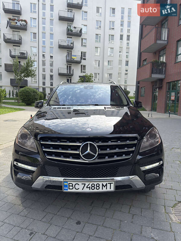 Позашляховик / Кросовер Mercedes-Benz M-Class 2014 в Львові фото 3 Позашляховик / Кросовер Mercedes-Benz M-Class 2014 в Львові