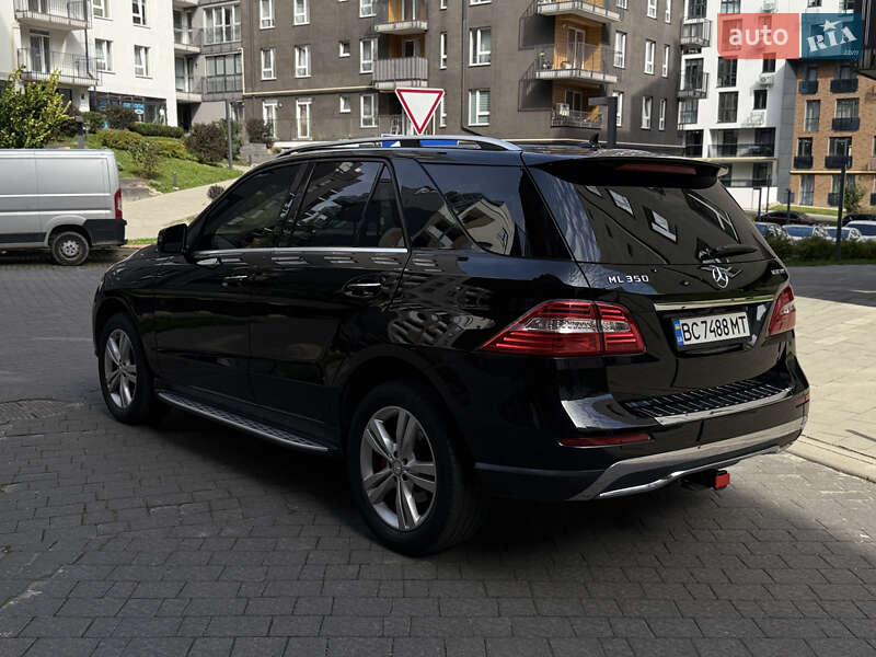 Позашляховик / Кросовер Mercedes-Benz M-Class 2014 в Львові фото 4 Позашляховик / Кросовер Mercedes-Benz M-Class 2014 в Львові