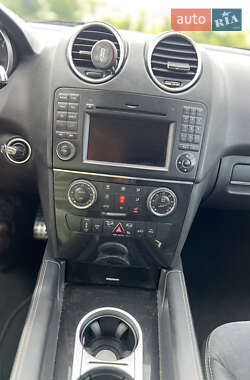 Позашляховик / Кросовер Mercedes-Benz M-Class 2010 в 