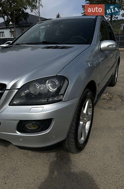 Внедорожник / Кроссовер Mercedes-Benz M-Class 2008 в Могилев-Подольске