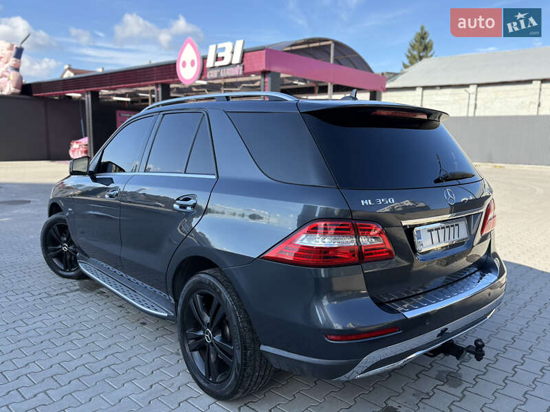 Позашляховик / Кросовер Mercedes-Benz M-Class 2012 в Львові