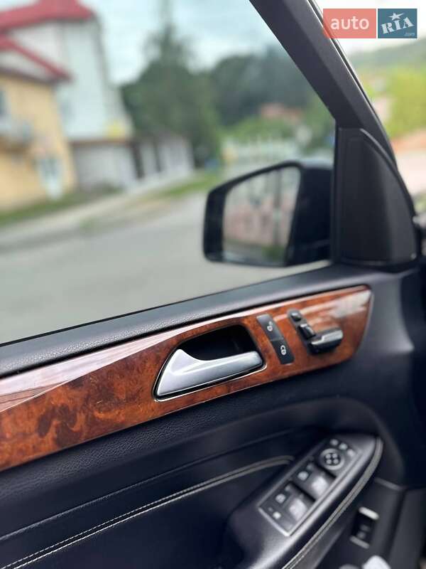 Позашляховик / Кросовер Mercedes-Benz M-Class 2012 в Ужгороді