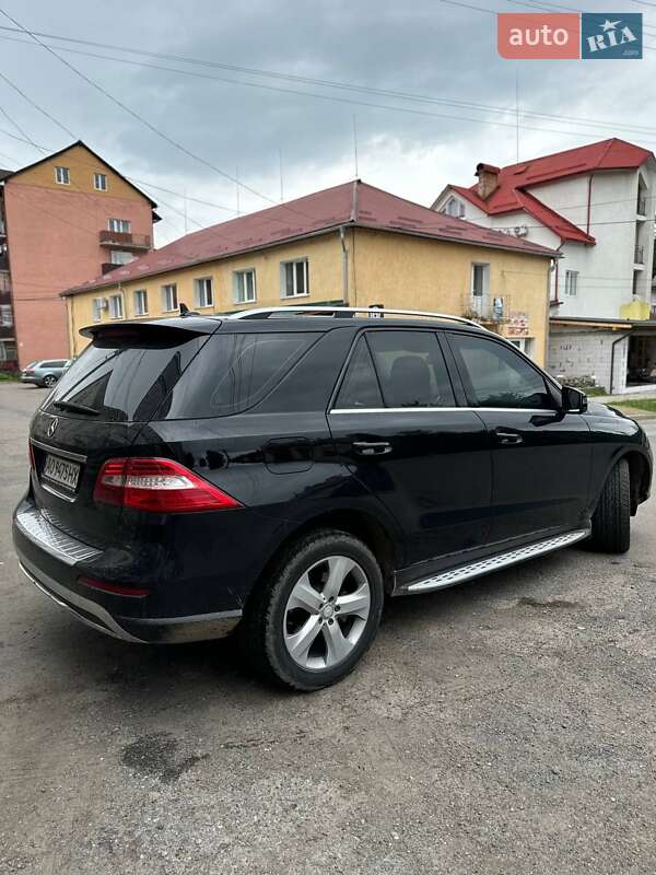 Позашляховик / Кросовер Mercedes-Benz M-Class 2012 в Ужгороді