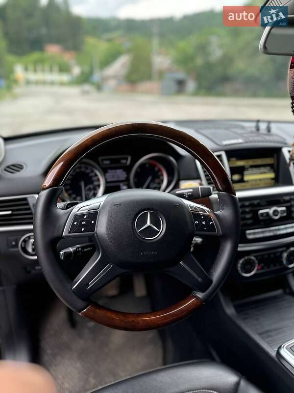 Позашляховик / Кросовер Mercedes-Benz M-Class 2012 в Ужгороді