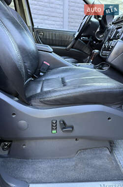 Позашляховик / Кросовер Mercedes-Benz M-Class 2004 в 