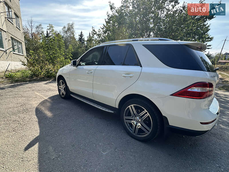 Внедорожник / Кроссовер Mercedes-Benz M-Class 2012 в Змиеве фото 2 Внедорожник / Кроссовер Mercedes-Benz M-Class 2012 в Змиеве
