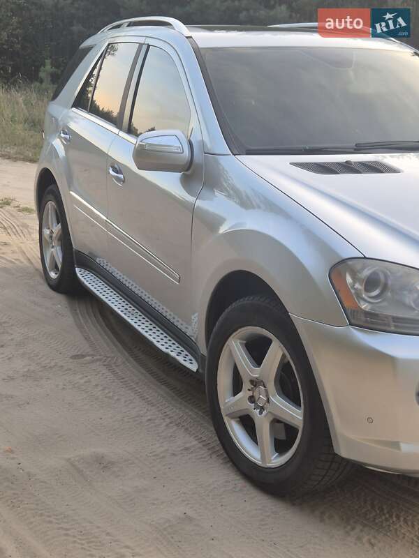 Внедорожник / Кроссовер Mercedes-Benz M-Class 2009 в Ахтырке