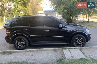 Позашляховик / Кросовер Mercedes-Benz M-Class 2010 в 