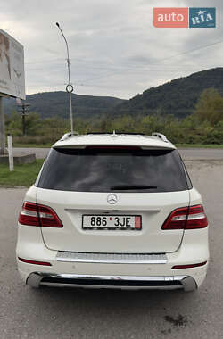 Позашляховик / Кросовер Mercedes-Benz M-Class 2012 в 