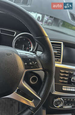 Внедорожник / Кроссовер Mercedes-Benz M-Class 2012 в 