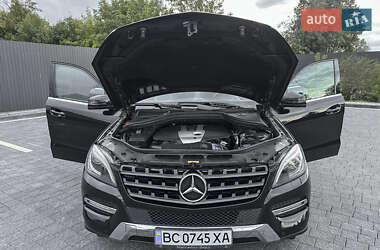 Внедорожник / Кроссовер Mercedes-Benz M-Class 2012 в 