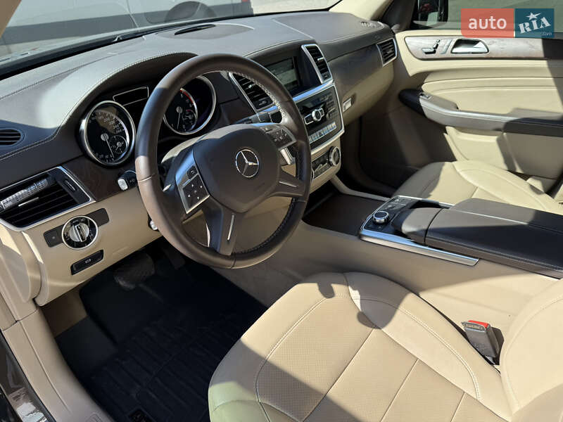 Позашляховик / Кросовер Mercedes-Benz M-Class 2013 в Харкові