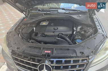 Внедорожник / Кроссовер Mercedes-Benz M-Class 2011 в 