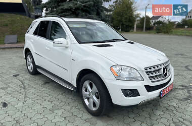 Позашляховик / Кросовер Mercedes-Benz M-Class 2011 в 
