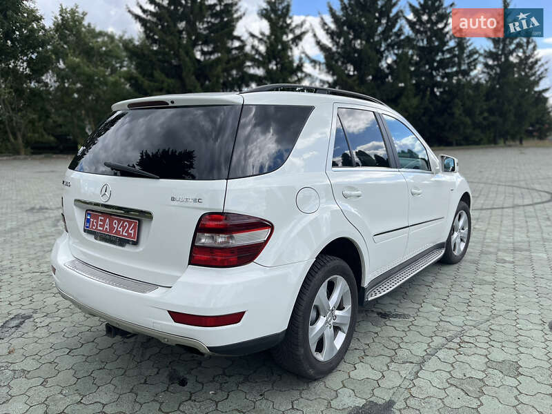 Внедорожник / Кроссовер Mercedes-Benz M-Class 2011 в Дубно