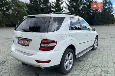 Позашляховик / Кросовер Mercedes-Benz M-Class 2011 в 