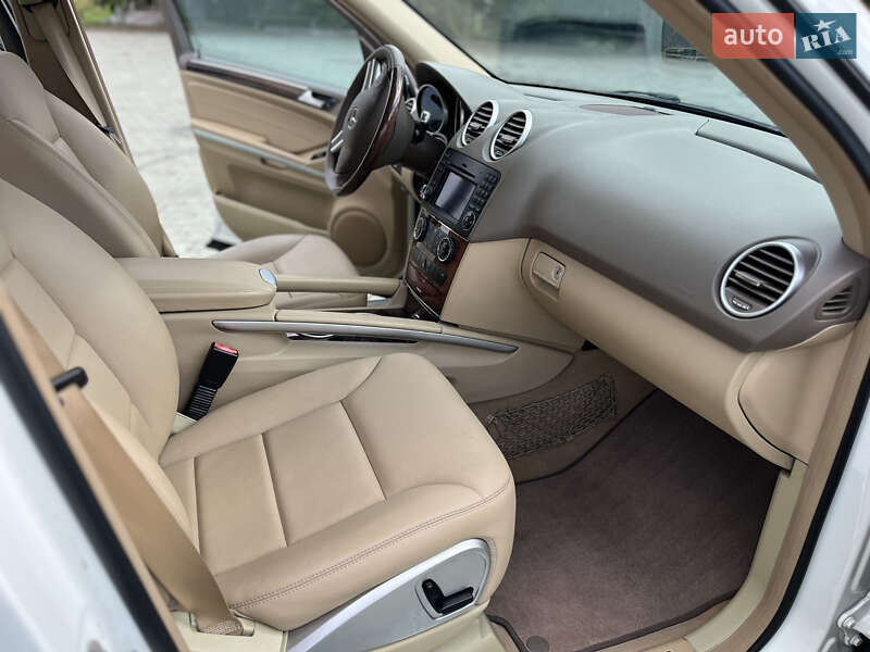 Внедорожник / Кроссовер Mercedes-Benz M-Class 2011 в Дубно