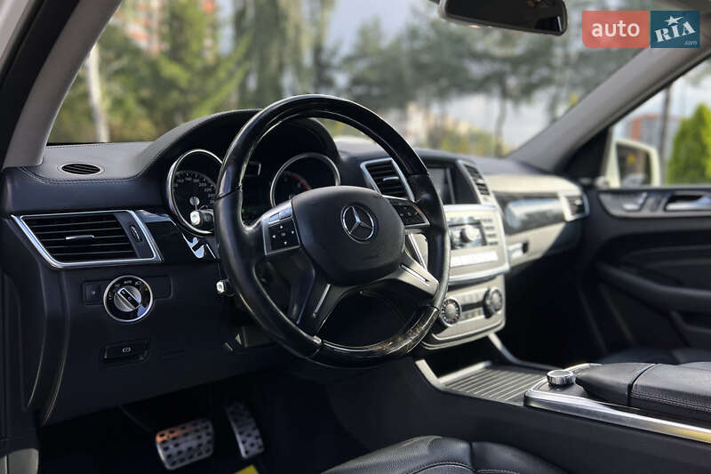 Внедорожник / Кроссовер Mercedes-Benz M-Class 2013 в Львове